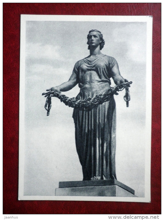 Sculpture of Motherland - Piskaryovskoye Memorial Cemetery - Leningrad  - 1962 - Russia USSR - unused - JH Postcards