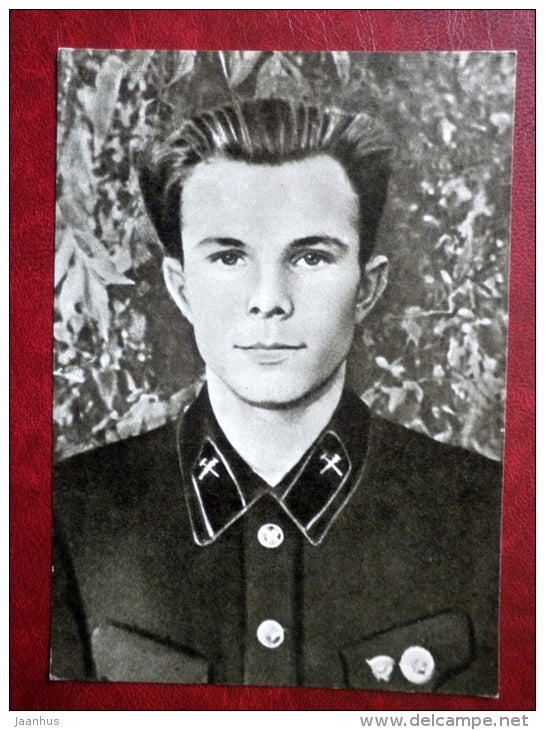 shortly before the graduation of the vocational school - cosmonaut - Yuri Gagarin - 1969 - Russia USSR - unused - JH Postcards