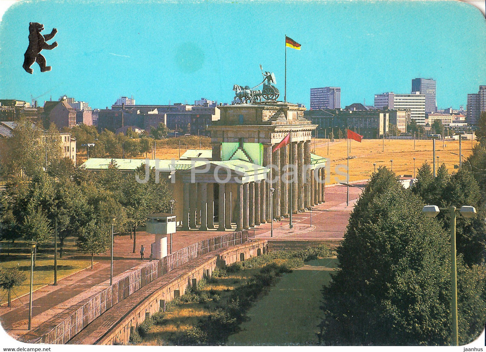 Berlin - Blick auf das Branderburger Tor und Ost Berlin mit der Mauer - 19 - Germany - unused - JH Postcards