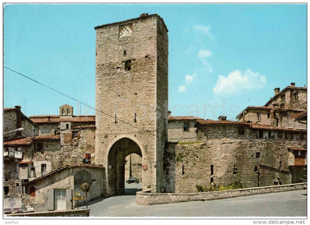 Porta Sant´Agostino - St. Agostino`s Gate - Gubbio - Perugia - Umbria - 32/VII 972 - Italia - Italy - unused - JH Postcards