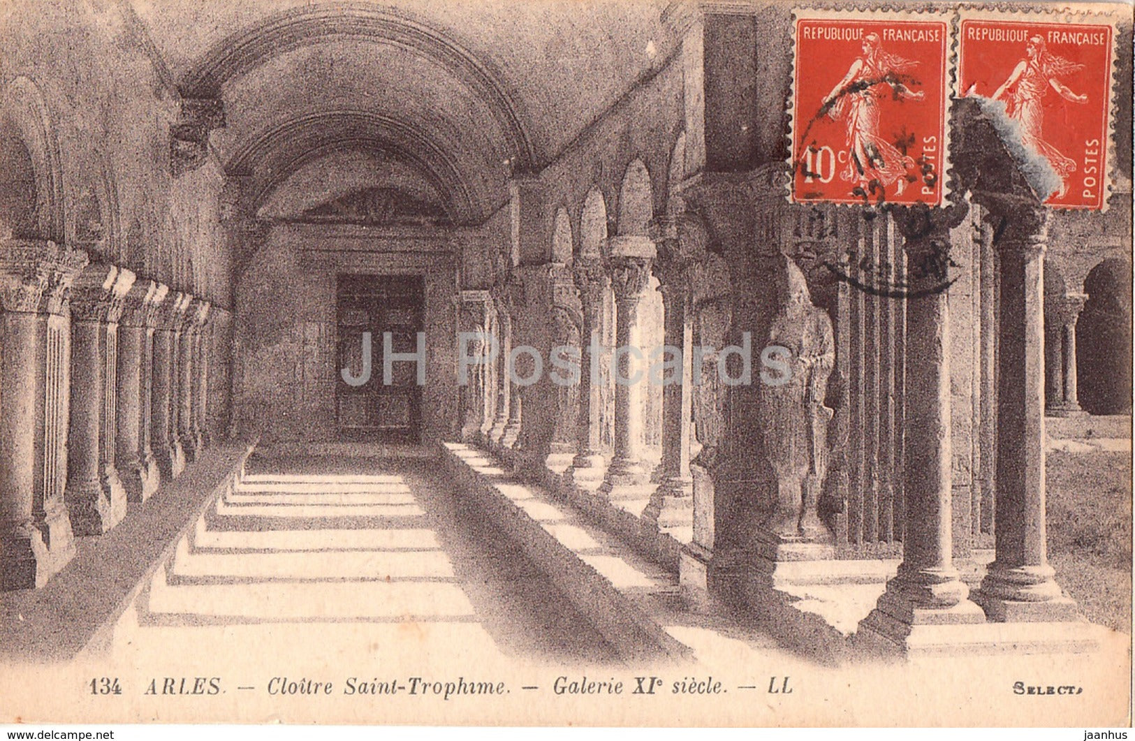 Arles - Cloitre Saint Trophime - Galerie - cloister - 134 - old postcard - France - used - JH Postcards