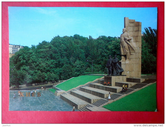 monument to the Great October Socialist Revolution - Lenin - Kyiv - Kiev - 1986 - Ukraine USSR - unused - JH Postcards