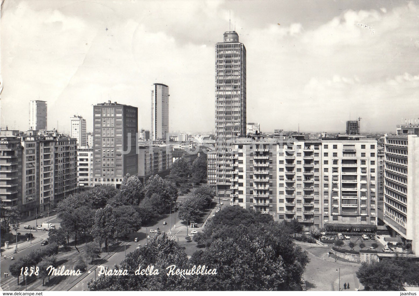 Milano - Milan - Piazza della Repubblica - Republic Square - 1965 - Italy - used - JH Postcards