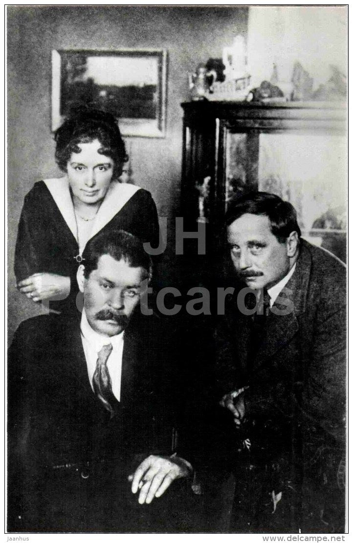 Gorky , Herbert Wells and M. Andreyevna , 1920 - Russian writer Maxim Gorky - photo - 1983 - Russia USSR - unused - JH Postcards