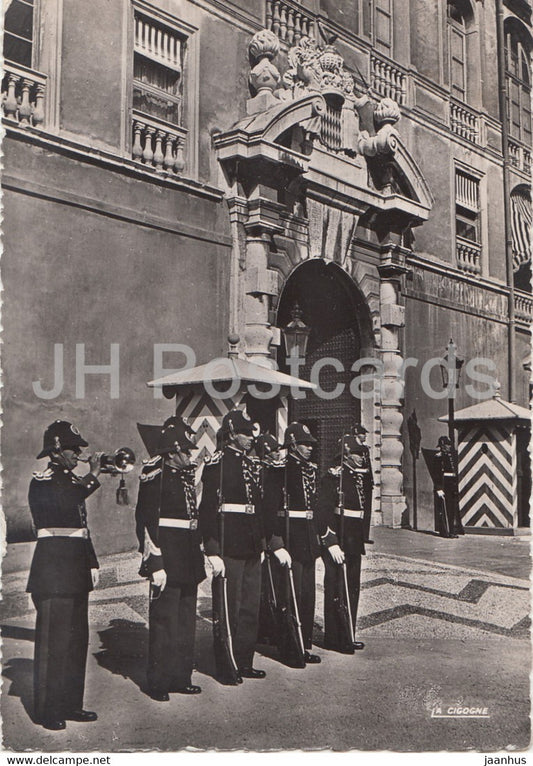 La Garde princiere devant le Palais - old postcard - 1954 - Monaco - used - JH Postcards