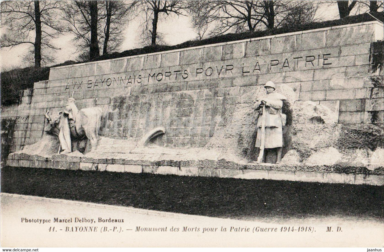 Bayonne - Monument des Morts pour la Patrie - WWI - military monument - 11 - old postcard - France - unused - JH Postcards