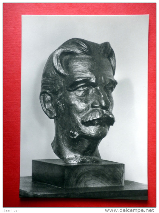 Albert Schweitzer , sculpture by E. Richard Boege - sculpture - DDR Germany - unused - JH Postcards