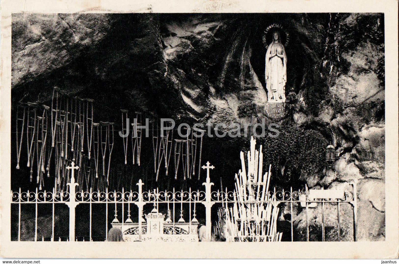 Lourdes - La Grotte Miraculeuse - 46 - old postcard - 1945 - France - used - JH Postcards