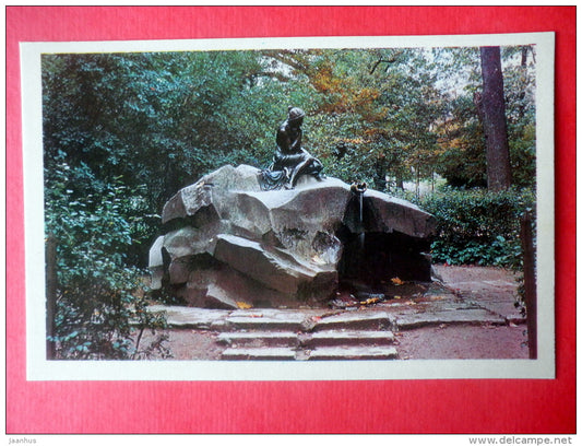fountain Young Girl with a Pitcher , 1810 - Town of Pushkin - The Parks at Pushkin - 1971 - Russia USSR - unused - JH Postcards