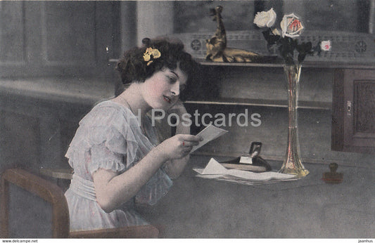 woman - reading letter - 1614/3 - old postcard - used - JH Postcards