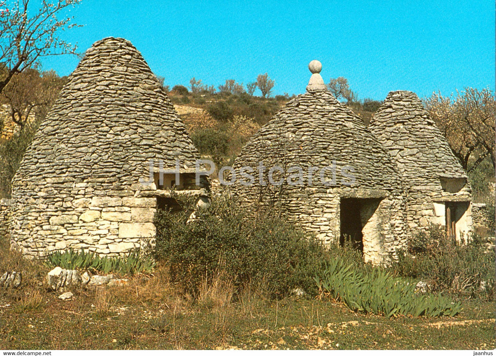 Bories - Cabanes en pierres seches - Les Belles Images de Provence - 3066 - France - unused - JH Postcards
