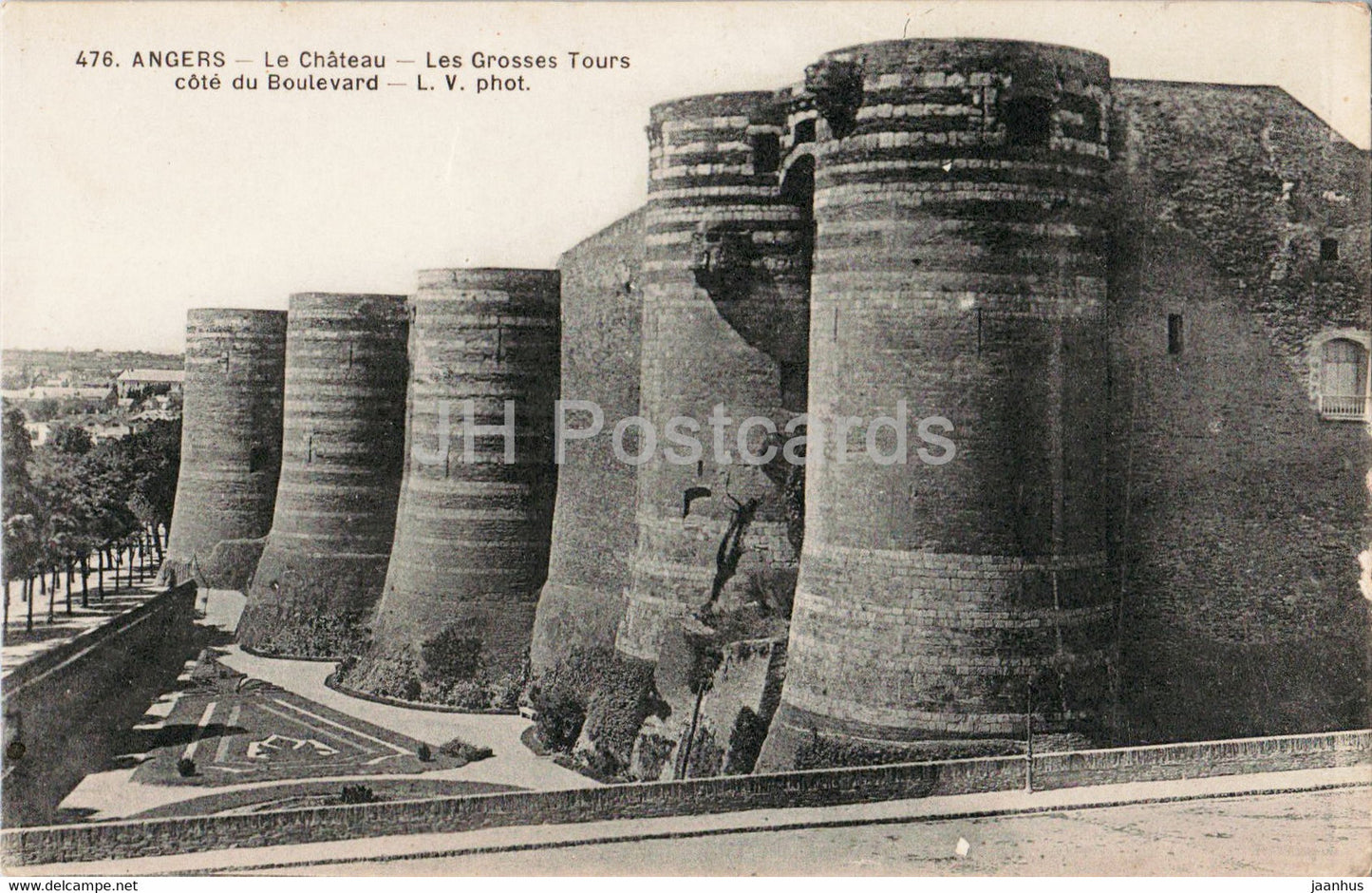 Angers - Le Chateau - Les Grosses Tours cote du Boulevard - 476 - old postcard - France - unused - JH Postcards