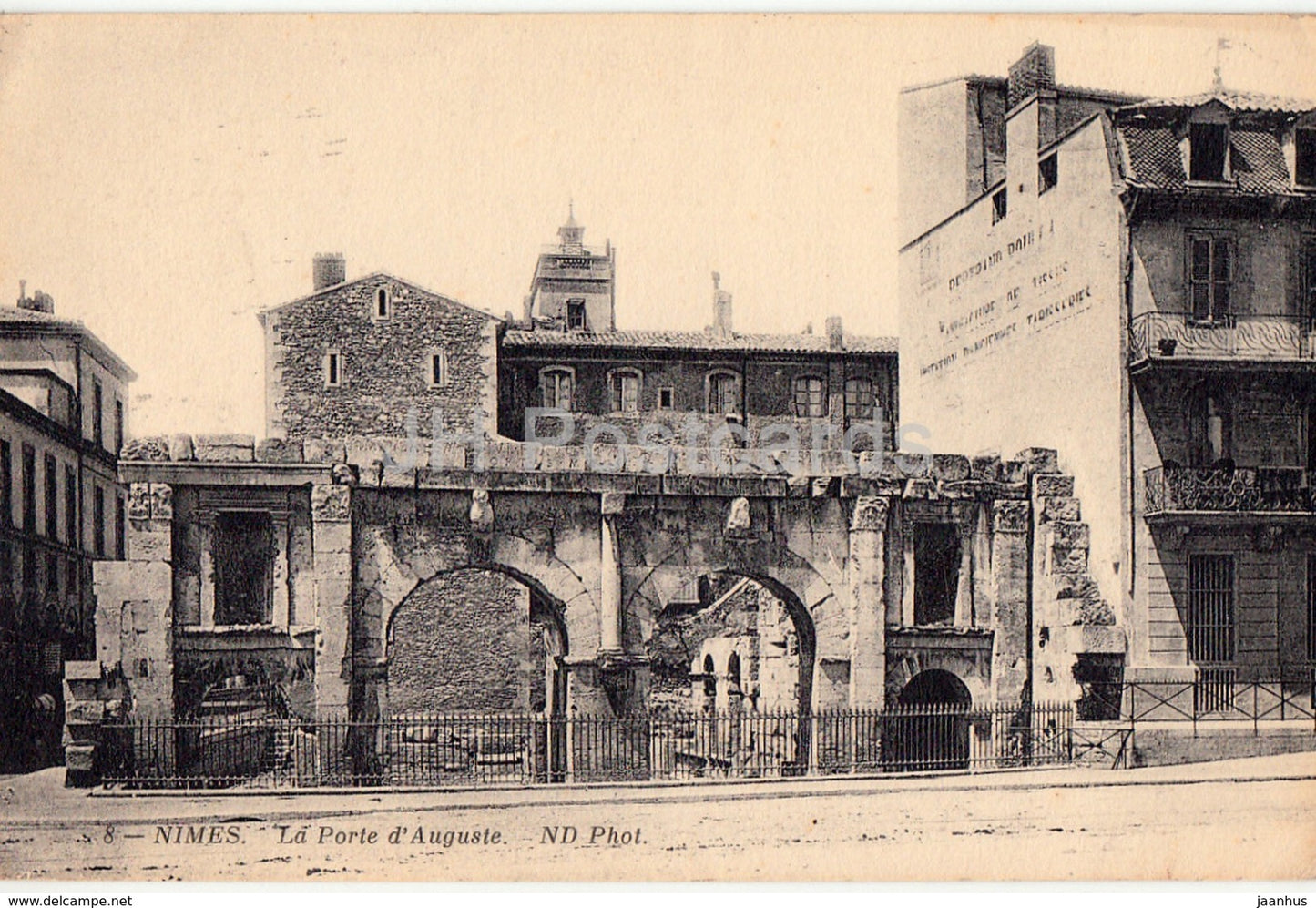 Nimes - La Porte d'Auguste - 8 - old postcard - France - unused - JH Postcards