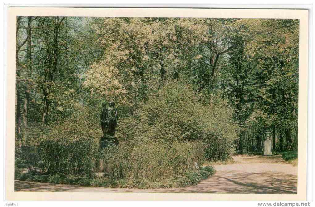 The Three Graces - Oranienbaum - Lomonosov - 1971 - Russia USSR - unused - JH Postcards