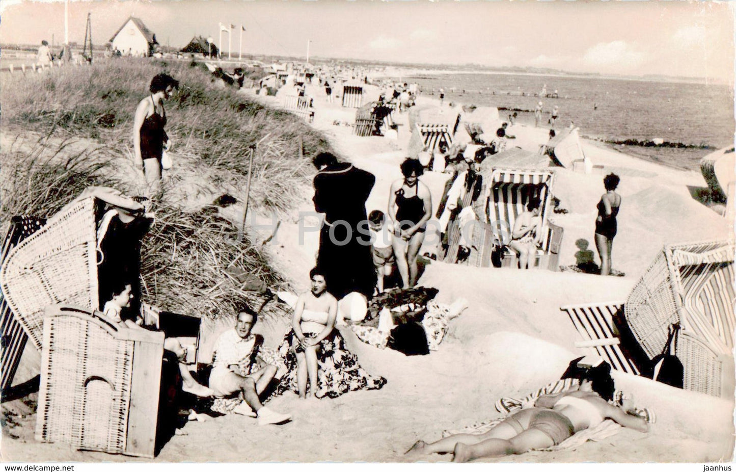 Ostseebad Burg - Insel Fehmarn - beach - bikinis - old postcard - Germany - unused - JH Postcards