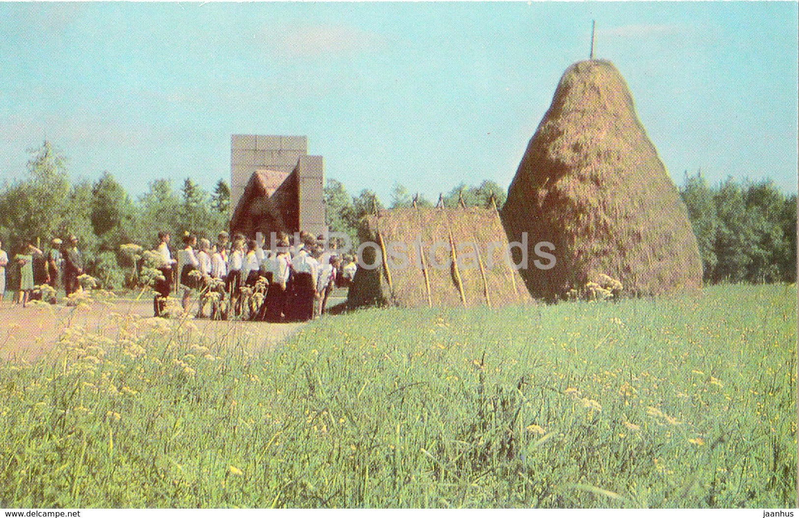 Razliv - The Hut - pioneers visiting - Lenin Memorial - 1970 - Russia USSR -  unused - JH Postcards