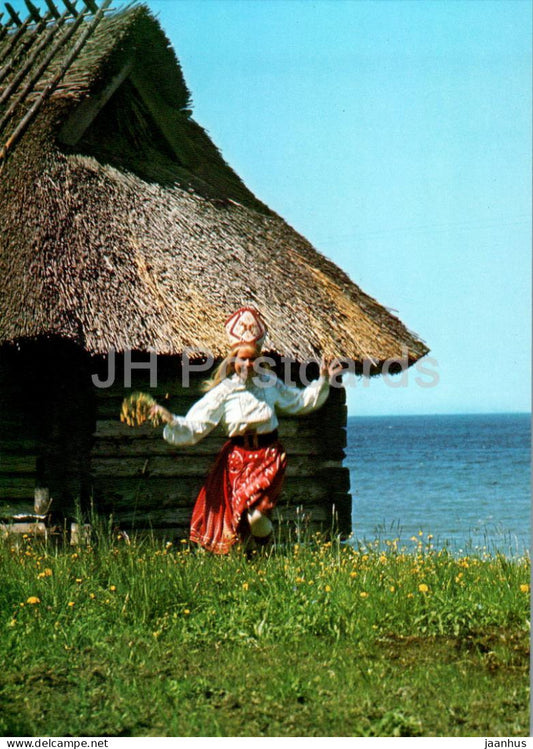 Tallinn - At the Etnographic Museum - folk costumes - Intourist - Estonia USSR - unused - JH Postcards