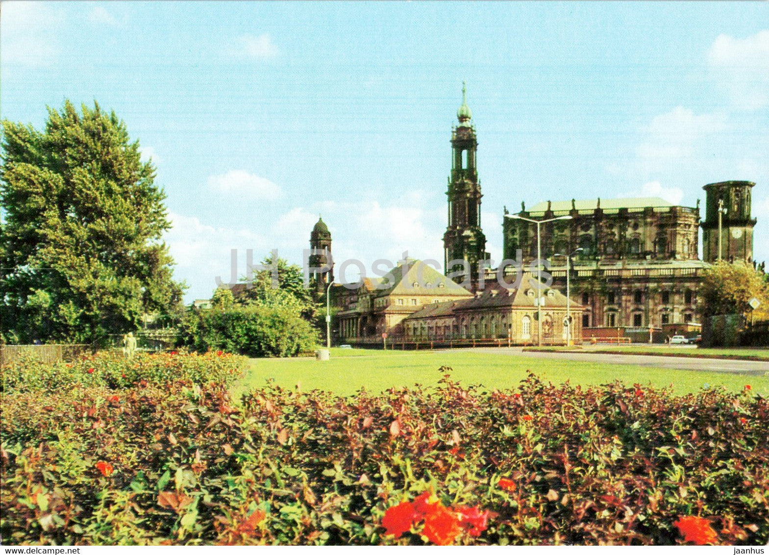 Dresden - Blick zum Italienischen Dorfchen und zur Hofkirche - Germany - DDR - unused - JH Postcards