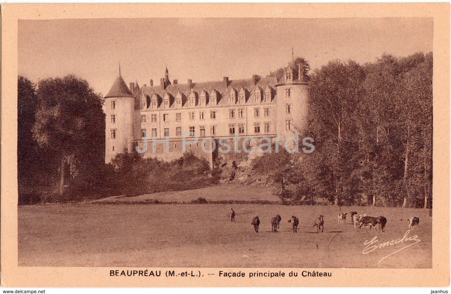 Beaupreau - Facade Principale du Chateau - castle - old postcard - France - unused - JH Postcards