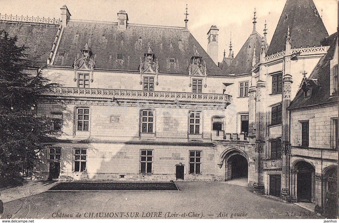 Chateau de Chaumont sur Loire - Aile Gauche - castle - old postcard - France - unused