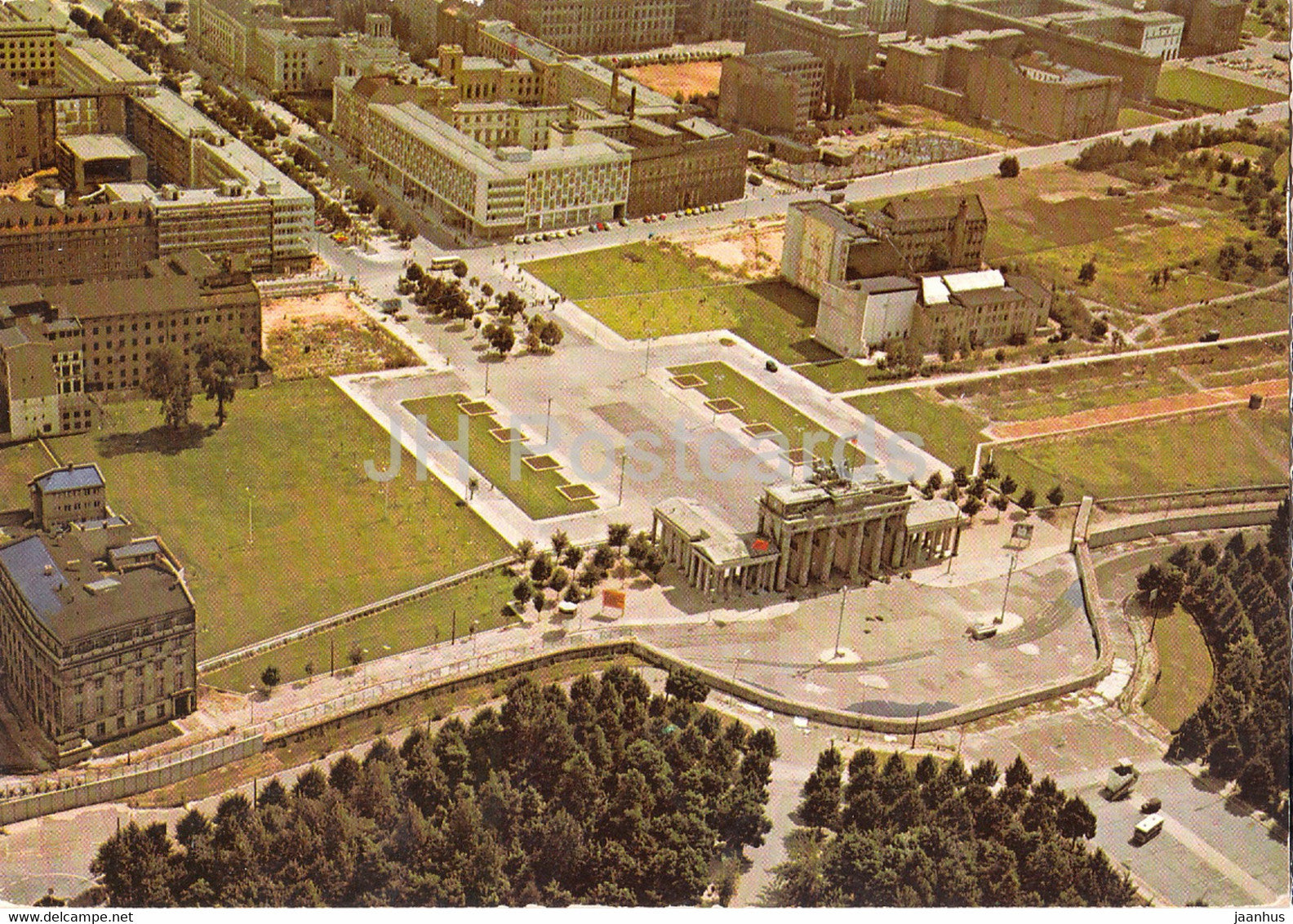 Berlin - Branderburger Tor - 13 - 1975 - Germany - used - JH Postcards