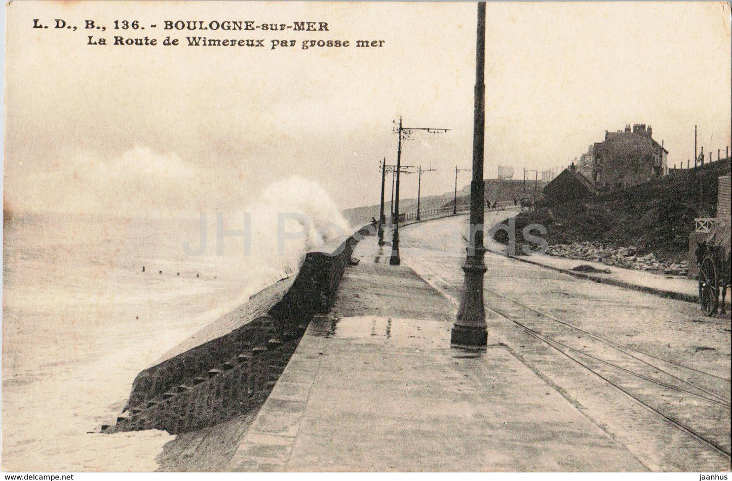 Boulogne sur Mer - La Route de Wimereux par grosse mer - 136 - old postcard - France - unused - JH Postcards