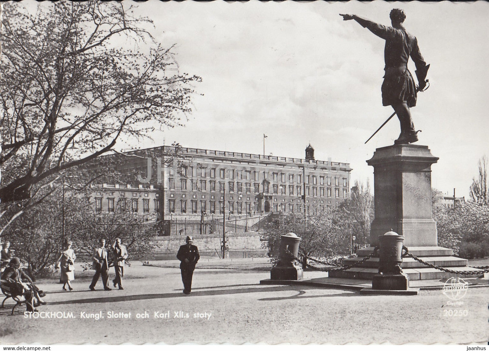 Stockholm - Kungl Slottet och Karl XII staty - Royal Palace and Karl XII statue - old postcard - 1958 - Sweden - used - JH Postcards