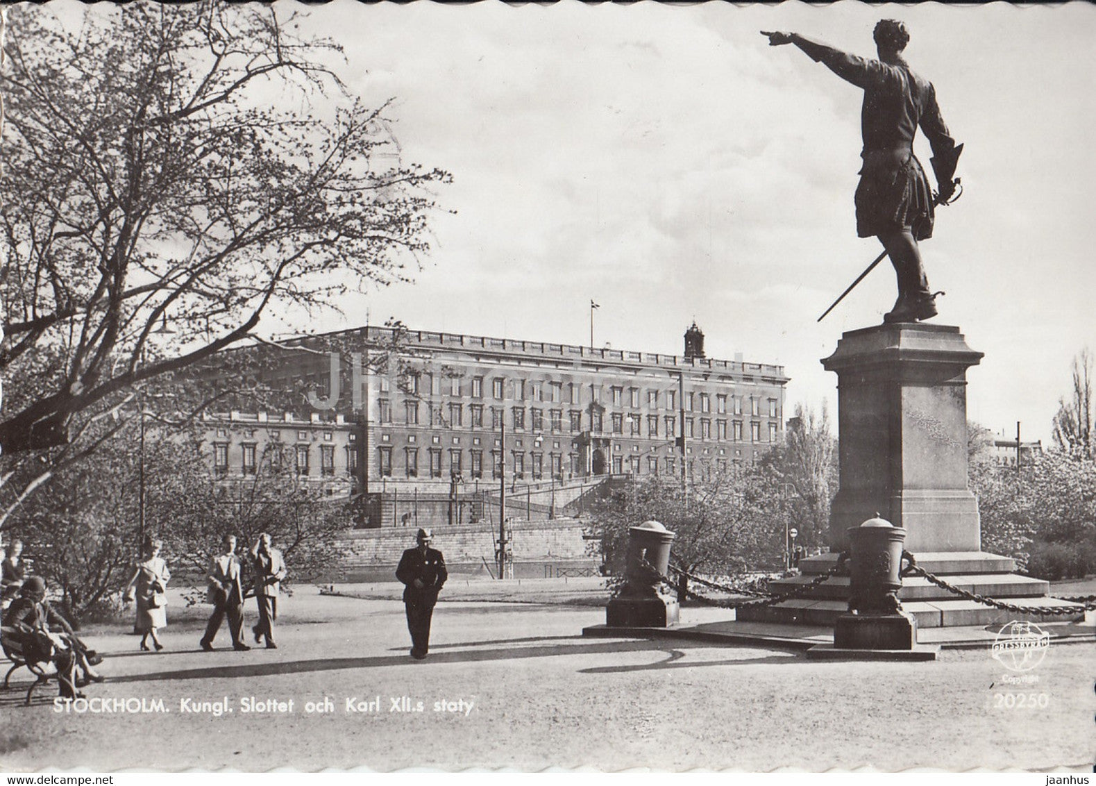 Stockholm - Kungl Slottet och Karl XII staty - Royal Palace and Karl XII statue - old postcard - 1958 - Sweden - used - JH Postcards