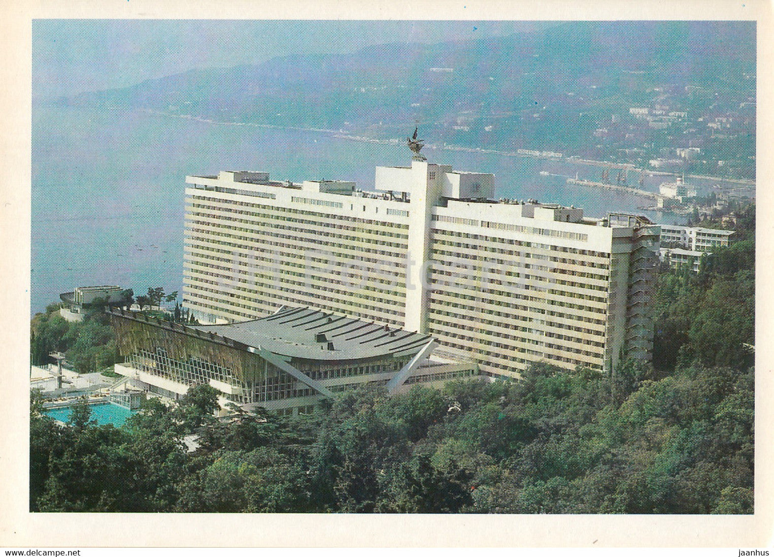 Yalta - hotel Yalta - Crimea - 1981 - Ukraine USSR - unused - JH Postcards