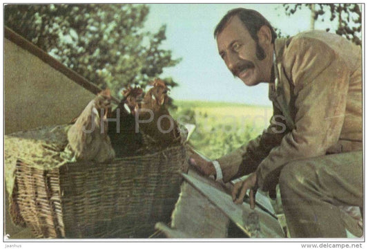 V. Basov - Soviet Russian Movie Actor - Dacha - movie - chicken - Russia USSR - unused - JH Postcards