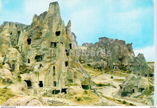 The first Christians refuges into the rocks neat Urgup - Turkey - unused - JH Postcards