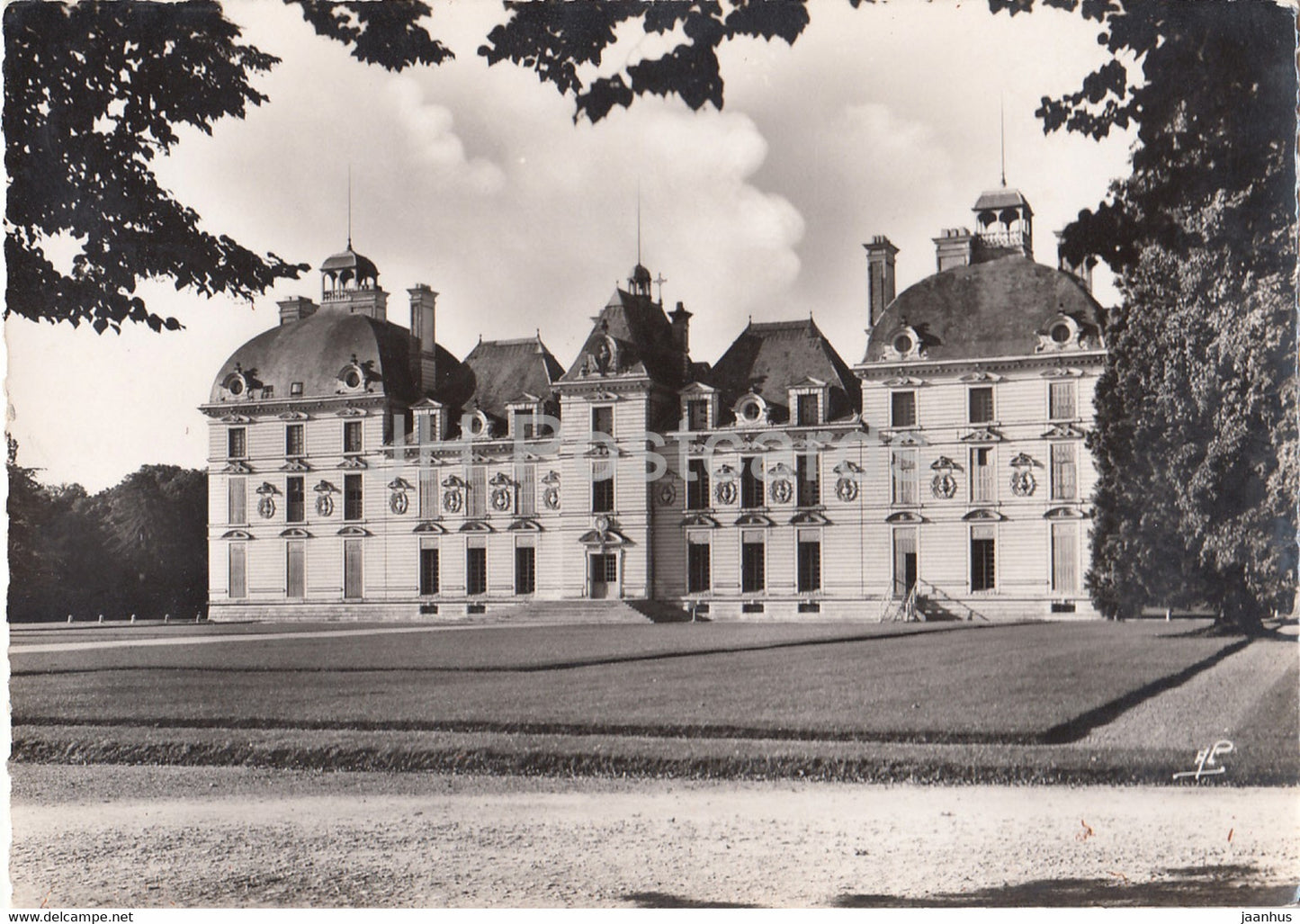 Cheverny - Facade Sud - Le Chateau - The Palace - South Facade - castle - France - unused - JH Postcards