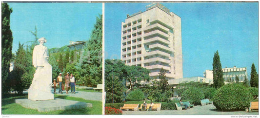monument to soviet writer Sergeyev-Tsensky - sanatorium Zolotoy Kolos - Alushta - Crimea - 1981 - Ukraine USSR - unused - JH Postcards