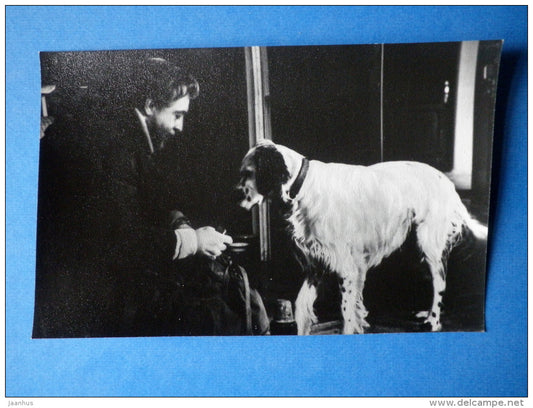 russian actor Vyacheslav Tikhonov - Ivan Ivanovich (Master) in White Bim Black Ear - dog - 1978 - Russia USSR - unused - JH Postcards