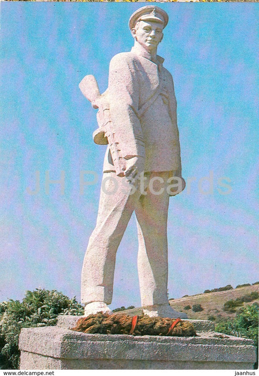 Anapa - Monument to Soviet hero captain D. Kalinin - 1980 - Russia USSR - unused - JH Postcards