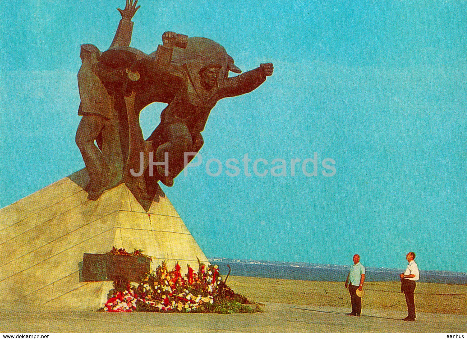 Yevpatoriya - monument to the sailors of the heroes of the Evpatoria landing - Crimea - 1971 - Ukraine USSR - unused - JH Postcards
