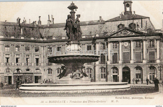 Bordeaux - Fontaine des Trois Graces - 38 - old postcard - France - unused - JH Postcards