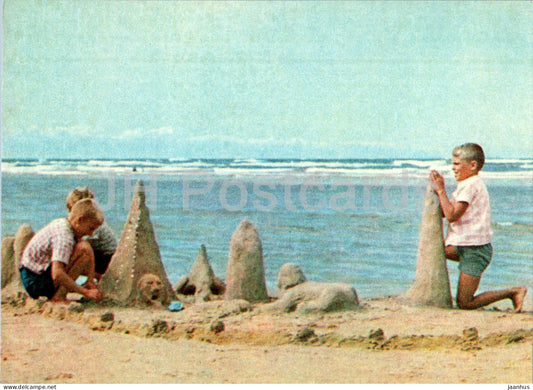 Jurmala - Young builders on the beach - Latvia USSR - unused