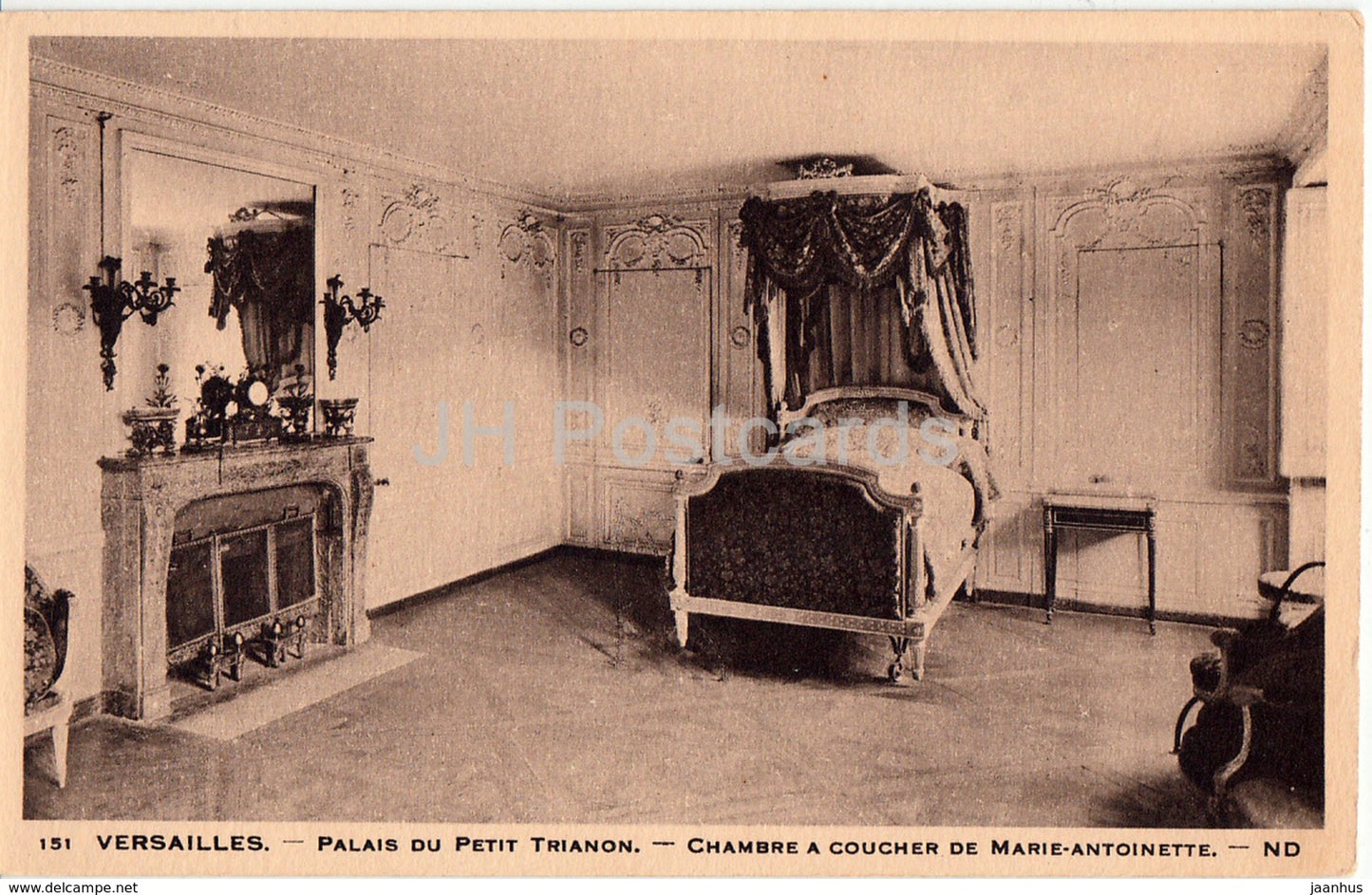 Versailles - Palais du Petit Trianon - Chambre a coucher - castle - 151 - old postcard - France - unused - JH Postcards