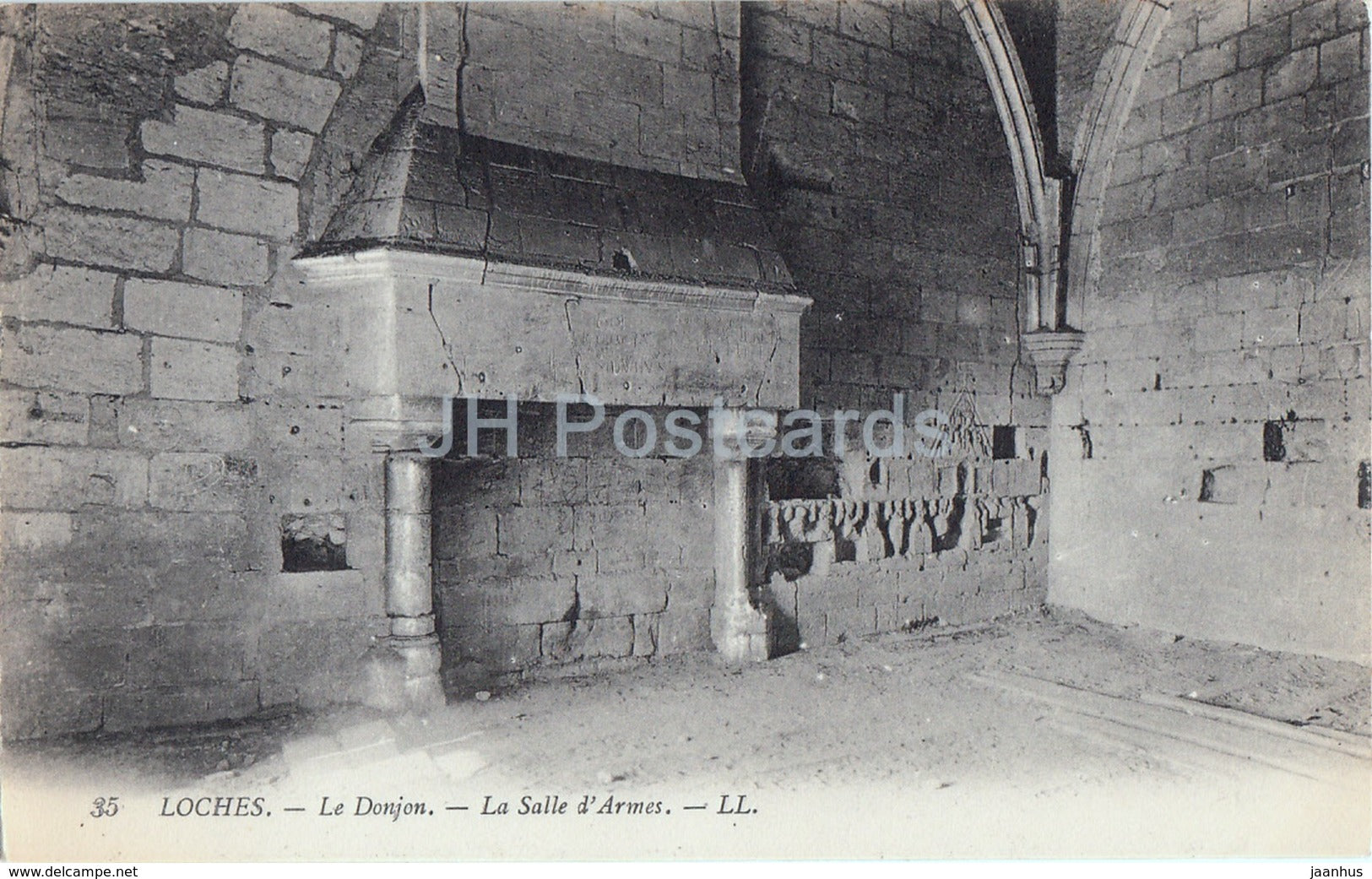 Loches - Le Donjon - La Salle d'Armes - 35 - castle - old postcard - France - unused