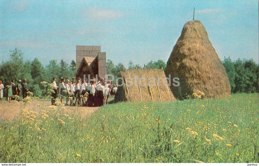 Razliv - Pioneers at The Hut - Lenin Memorial - 1969 - Russia USSR -  unused - JH Postcards