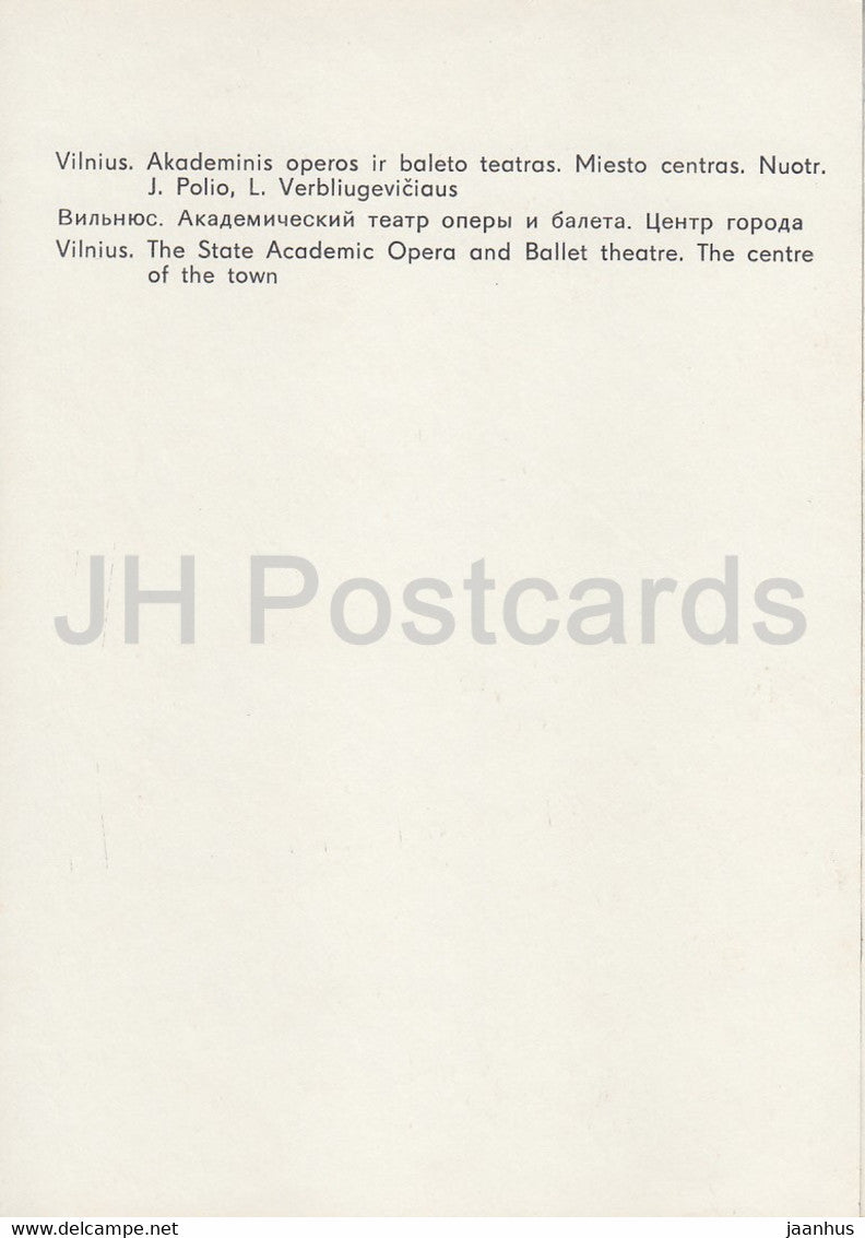 Vilnius - Théâtre académique national d'opéra et de ballet - Centre de la ville - bus Ikarus - Lituanie URSS - inutilisé