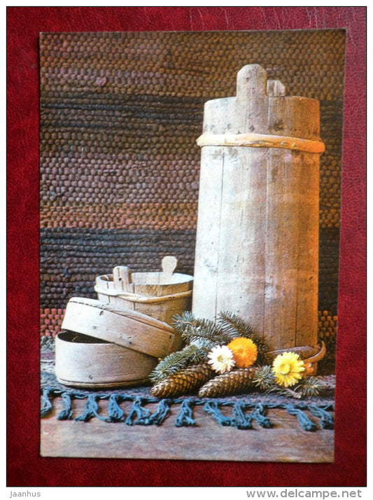 New Year Greeting card - vanad puust anumad - cones - flowers - 1982 - Estonia USSR - used - JH Postcards