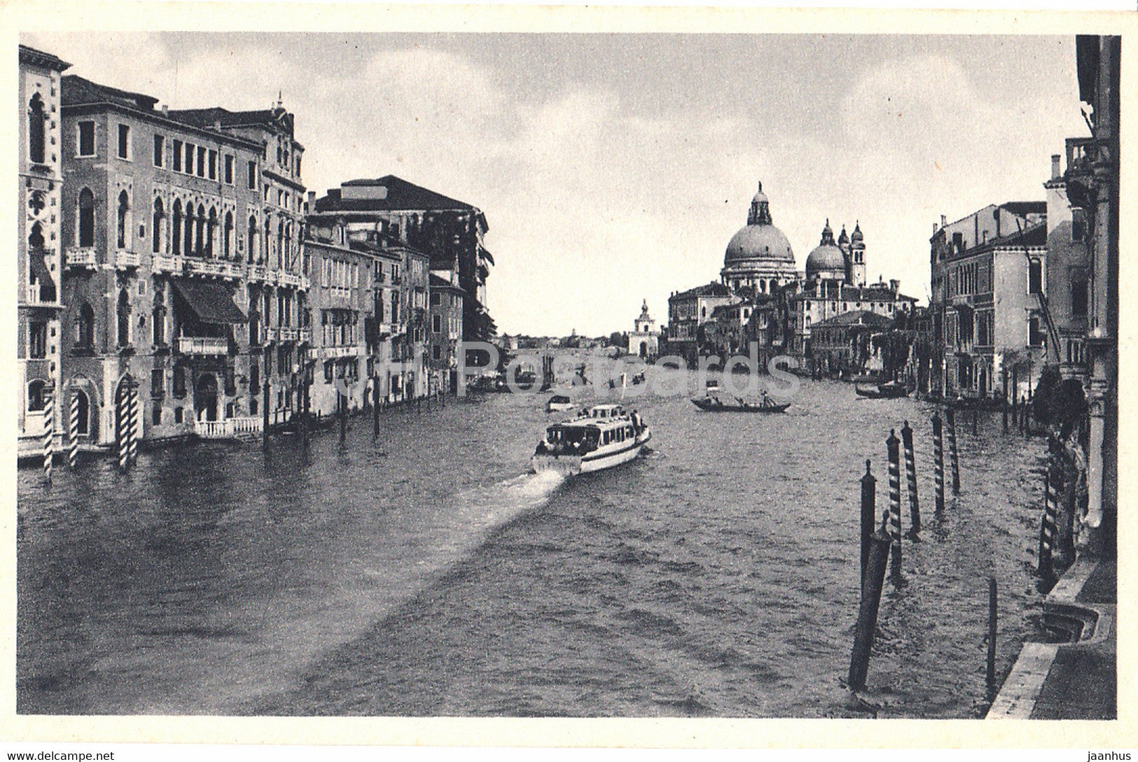 Venezia - Vendig - Venice - Canal Grande - Chiesa della Salute - The Grand Canal - old postcard - Italy - unused - JH Postcards