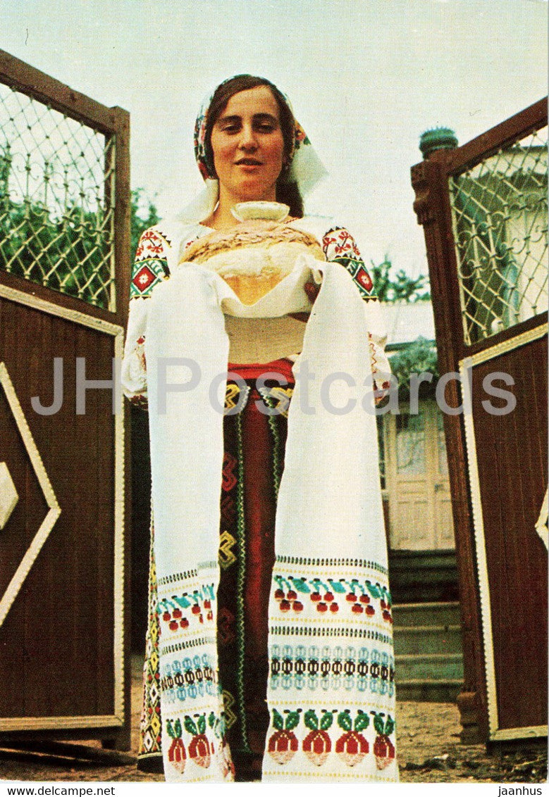 Casa Mare - You are welcome - bread - folk costume - 1980 - Moldova USSR - unused - JH Postcards