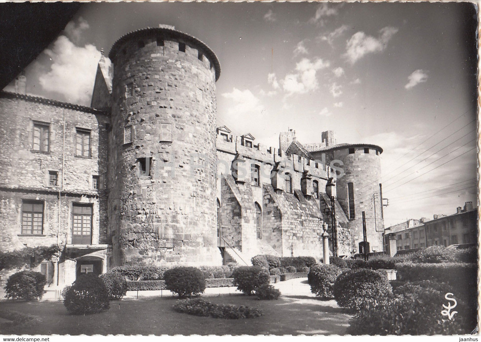 Narbonne - L'Ancien Archeveche - actuel Musee des Beaux Arts - museum - Archdiocese - France - unused - JH Postcards