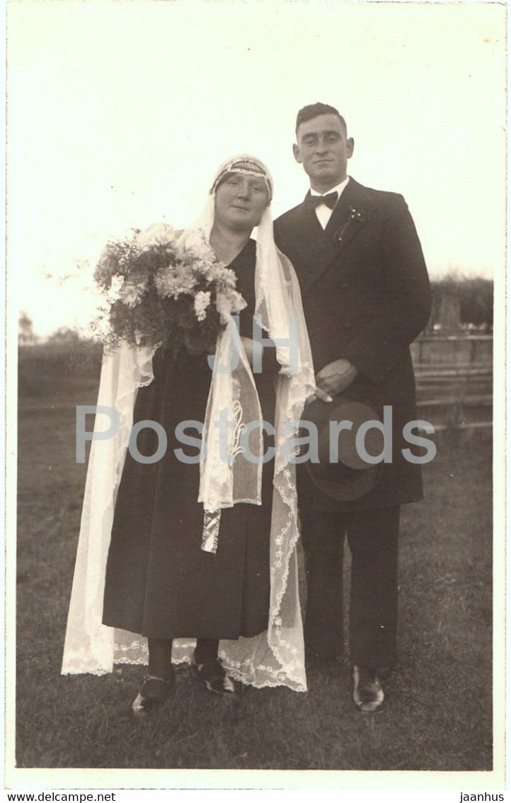 couple - marriage - photo - old postcard - unused - JH Postcards
