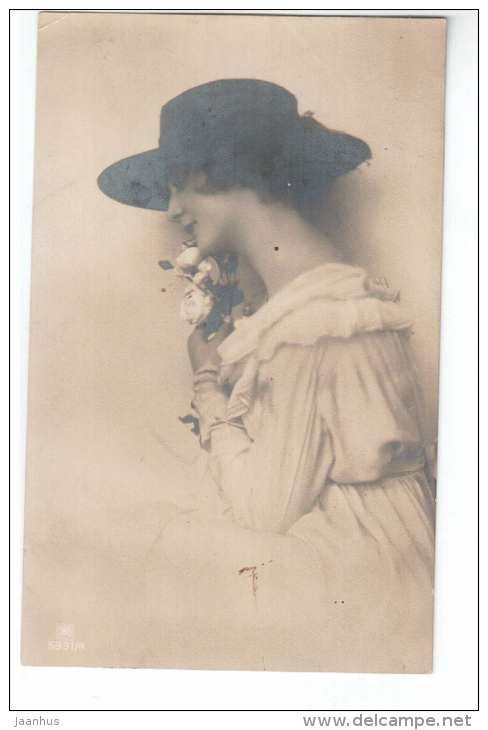 Lady with flowers - hat - 5931/4 - old postcard - circulated in Estonia - used - JH Postcards