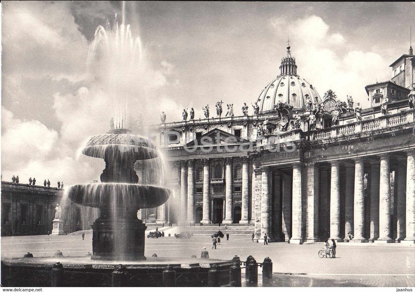 Roma - Rome - Piazza S Pietro - S Peter's Square - fountain - 5733 - Vatican - old postcard - 1964 - Italy - used - JH Postcards