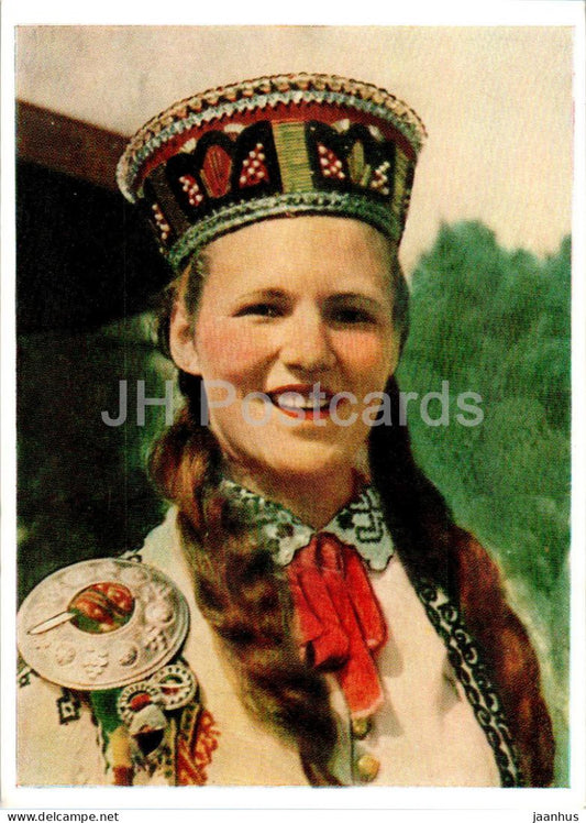 young woman in Latvian folk costume - old postcard - 1957 - Latvia USSR - unused - JH Postcards